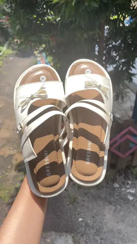 Simpel tp elegan🤩 #sandalplatform #sandalplatformwanita #sandalwanita #sandalgressini #sandalcoquette 