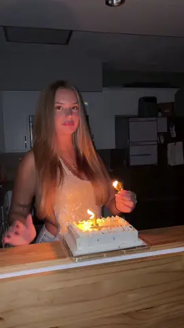 happy birthday to me!!