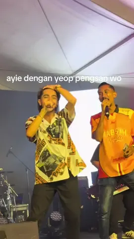 semalam punya event dkt TF taiping Foodhunter.mmg mantap weyh orang taiping mmg padu. #foor88 #show #foodhunter #backtoback  @Floor 88 @Rusa Music 