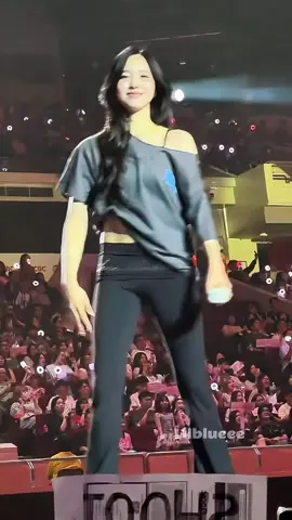 Talk that talk  #ミナ #myouimina #TWICE #TWICE_THISISFOR_WORLD_TOUR #TWICE_THISISFOR_SINGAPORE #THISISFOR_SINGAPORE_ONCE_D1