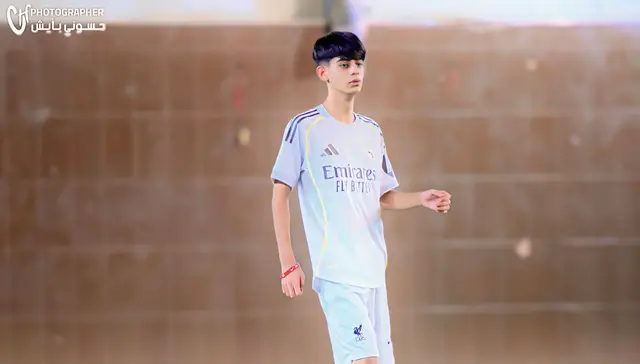 @﮼حموديَ 😅💜 @يوسـف صبــࢪي @المصور حسوني بايش   📸🦋 #اشبيلية #حيدر_الفريجي #ناعور_مال_هموم_كليوم_اگول_اليوم🦦😂 #ريال_مدريد #باسم 