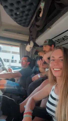 #pourtoii #tik_tok #passion #camion #albi un week-end, vraiment incroyable, les étoiles, plein les yeux  🚛🚛🤩🤩😍😍@Damien Quillacq merci à toi pour ce défilé un rêve de gose 🤩🚛 