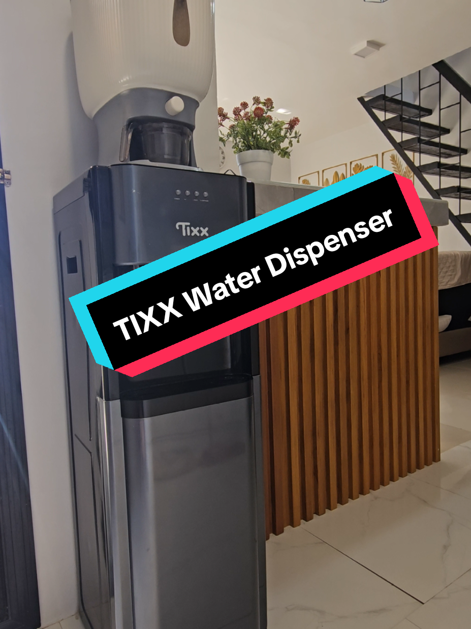 Ayaw mo bang magbuhat ng mabigat na galon?”🔥 Ito na ang solution! 💧 Tixx Hot and Cold Water Dispenser — bottom load at automatic pump pa! Perfect para sa bahay o office, walang hassle, puro chill at init lang ng tubig ang problema mo! 😎✨ #TikTokFinds #HomeEssentials #TixxDispenser #TikTokAffiliatePH #SmartHomeChoice 