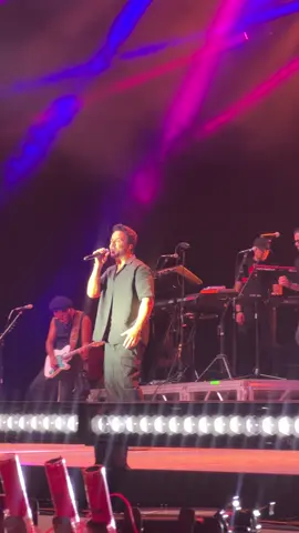 @Luis Fonsi en Guayaquil #luisfonsi #guayaqui #jhuls #conciertos #ecu 