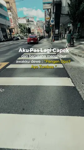 Pengen opo? Ayo tumbas. 