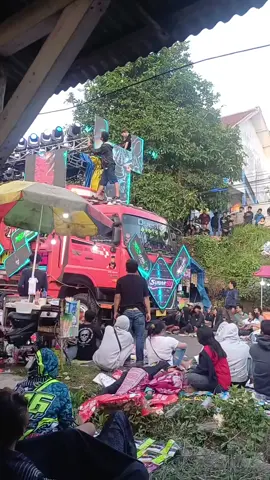 Jangan menormalisasikan alasan yang tidak berguna demi menjatuhkan orang lain #promomakan1010 #karnavalsoundsystem #gampinganpagak #fyppppppppppppppppppppppp 