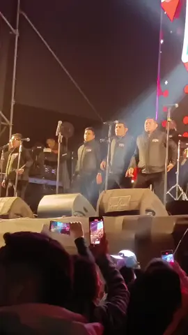 Me dueles Perú 🇵🇪🖤, hasta donde hemos llegado 🥺 las agrupaciones cantando con chalecos antibalas 🥺🖤 #armonia10 #fy #viraltiktok #perú 