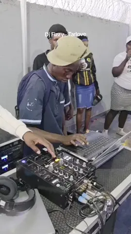 @Mulalo Justice @lovenessmudaulangalanga @Dj Mrex Entertainment @Bhadilah 