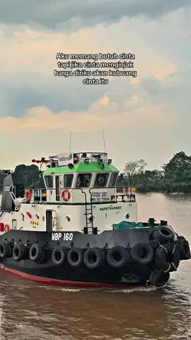Jangan ajari aku setia,ajarin aja caranya bedain mana yang serius mana yang cuman penasaran🍂 Seeuu next time#kandaspercintaan #hidupsendiri #fybシviral #story #malaysiatiktok #bugistiktok #alurbarito #sungaibarito #kalteng #banjarmasin 