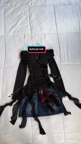 chill fit, main character energy>>> #ruffledtop #offshouldertop #top #fyppppppppppppppppppppppp #foryoupage 