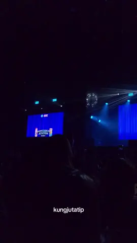 เจอกันบัสอ้วรรร#DutchMillPowerBUSstation #DutchMillxBUS #นมเปรี้ยวดัชมิลล์ #busbecauseofyouishine 