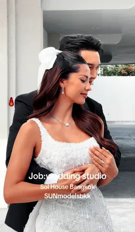 Job:wedding studio Agency:sunmodelsbkk Model: Anntonia Porsild Model:Liam#แทรนวันนี้ #wedding #modeling #แอนโทเนียโพซิ้ว 