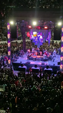 #Loskjarkas #bolivia🇧🇴 #folcklor360 #concierto #quito_ecuador🇪🇨 