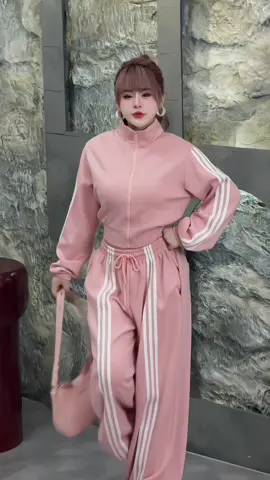 “ Miệng là của thiên hạ , Tai là của mình cái gì không đúng , cái gì không thích ; Điếc luôn “😎