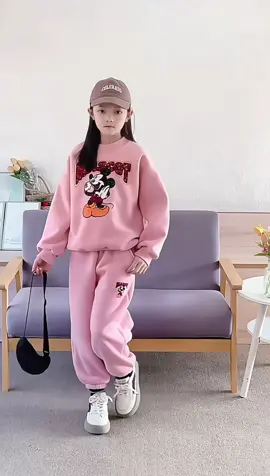 Mẫu Mickey thu đông đang sẵn giỏ rồi ạ, mời các mom ạ#setnibegai #bothudongbegai #setnixinh #quanaobegai #bothudongchobe 