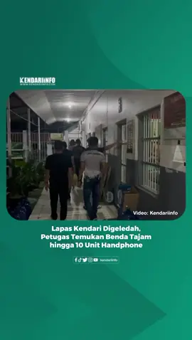 Petugas gabungan menemukan sejumlah benda tajam hingga 10 unit handphone saat penggeledahan kamar hunian Lapas Kelas IIA Kendari di Kelurahan Baruga, Kecamatan Baruga, Kota Kendari, Sulawesi Tenggara (Sultra), Sabtu (11/10/2025) malam.  Berdasarkan pantauan Kendariinfo, kegiatan dimulai dengan apel gabungan sebelum petugas menyisir blok hunian secara acak. Setiap penghuni diminta keluar kamar. Sementara petugas memeriksa dengan detail setiap sudut yang berpotensi menjadi tempat penyimpanan barang terlarang. Penggeledahan berlangsung ketat dan menyeluruh. Dari hasil penyisiran, petugas menemukan berbagai barang terlarang, seperti mistar besi, pecahan kaca, besi tajam, korek api, kipas listrik, kabel charger, hingga 10 unit handphone, yang ditemukan di dalam kamar warga binaan Lapas Kelas IIA Kendari. Kepala Lapas Kelas IIA Kendari, Mukhtar, mengatakan kegiatan itu merupakan tindak lanjut arahan Menteri Imigrasi dan Pemasyarakatan, Agus Andrianto, dalam rangka menekan peredaran narkotika dan barang haram di lingkungan lapas. “Malam ini kita lakukan razia dan penggeledahan bersama teman-teman dari Kodim 1417 Kendari dan petugas kami untuk mengantisipasi peredaran narkotika,” kata Mukhtar saat ditemui usai penggeledahan. Dia menyebut hasil razia menunjukkan masih adanya benda-benda yang dilarang beredar dalam lapas.  “Hasil razia ini ada benda-benda tajam, ada charger handphone dan handphone kurang lebih 10 unit yang kita temukan dalam kamar. Nanti akan kita musnahkan,” bebernya. Mukhtar menegaskan pihaknya akan melakukan pemeriksaan lanjutan untuk mengungkap pemilik barang-barang tersebut.  “Setelah menemukan handphone ini akan kita lakukan pemeriksaan kepada pemilik. Akan ada sanksi pidana jika handphone ini disalahgunakan,” tuturnya. #kendariinfo #kendari #sulawesitenggara #sultra 