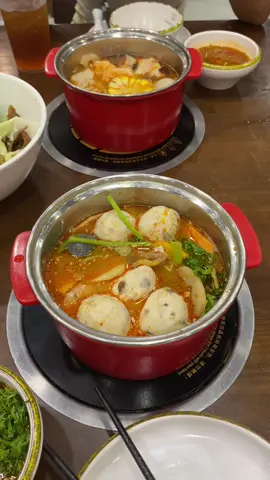 ရောဂါသည်မလေးတစ်ယောက်ပါ 🥹😂#hotpot #jojo #FoodLover #fyp 