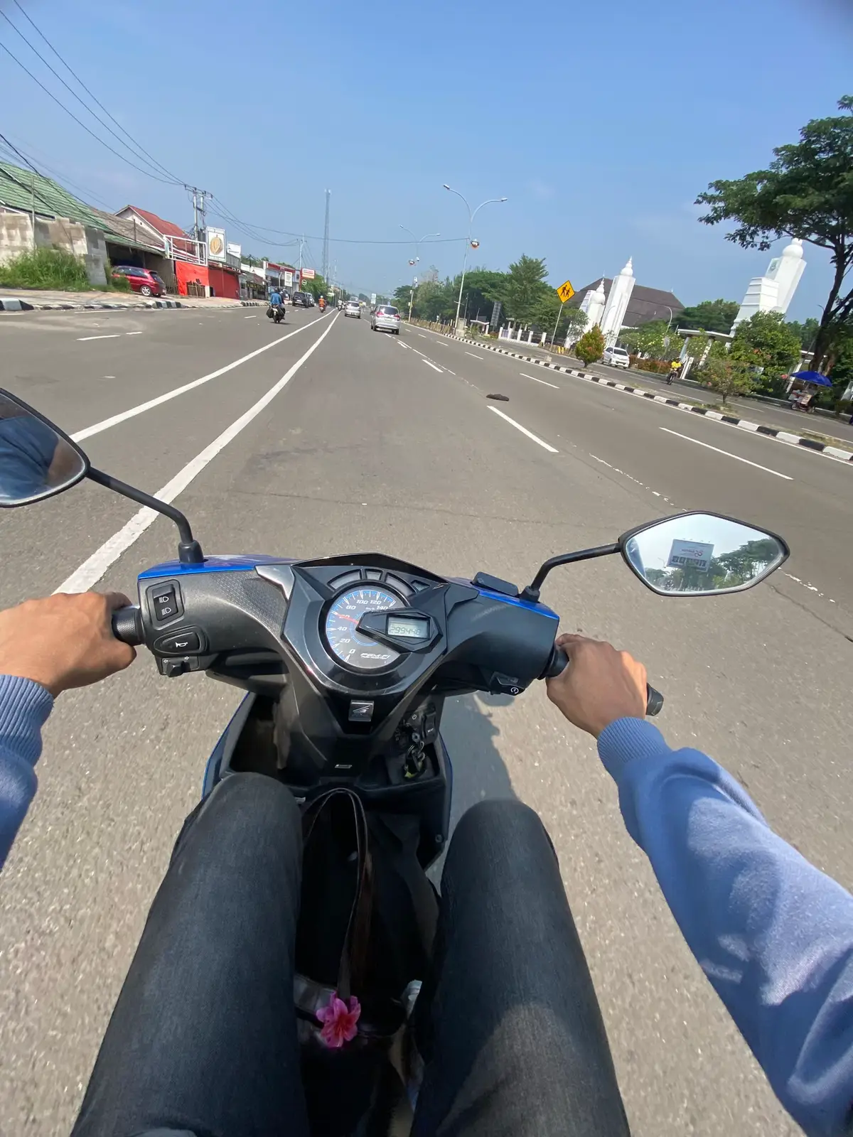 Beach with you 🌊🌴@Gilang #pantaivibes 