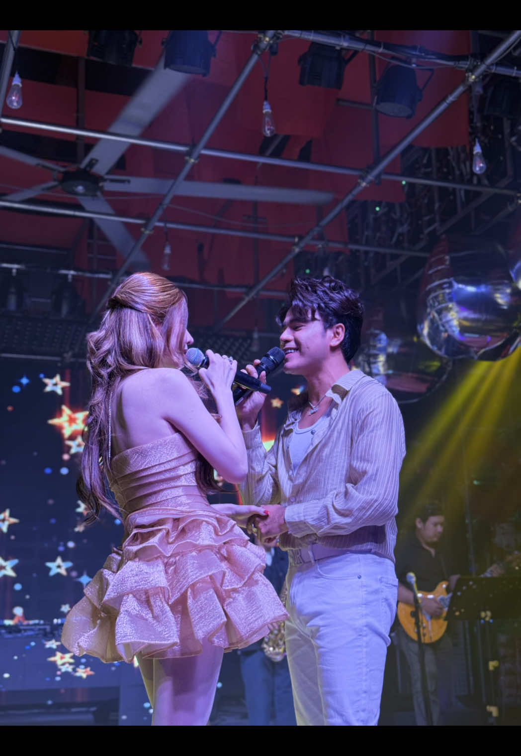អូនទៅបានបើបងដេញ - @Chhorn Sovannareach ft @Pisey Sok  #អូនទៅបានបើបងដេញ😔💔🥀 #chhornsovannareach💖💙 #sokpisey #trending #fyp 