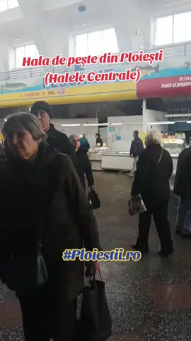 Sâmbătă in Piața de Pește unde primii clienți și-au făcut deja apariția! Foarte bine aprovizionată, piața ploieșteană de pește funcționează de la inaugurarea Halele Centrale în 1935, fiind cea mai veche din România și a doua că mărime după cea din Piața Obor, București. Halele Centrale Ploiești, Arhitect Toma T Socolescu. #HaleleCentrale #TomaTSocolescu #HalaDePeste #HaleȘiPiețe #Ploiestii @@MMC_AGENCY @DADATV @Andi Enache @dj_daniel_official 