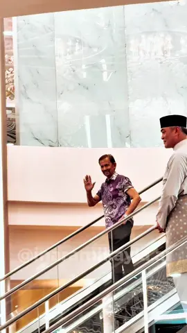 Daulat Kebawah Duli Tuan Patik. Semoga Kebawah Duli Yang Maha Mulia sentiasa dikurniakan kesihatan, kebijaksanaan dan keberkatan dalam memimpin negara tercinta. 🇧🇳 #fyp #fypbrunei #brunei #foryourpage #bruneiroyalfamily 