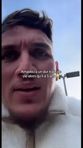 Il est trop intelligent on dirait il a 50 ans 🤣 #amadou #traindevie #Ramadan 