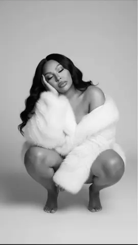 Another one 🤍 #fyp#geminiai #geminiprompt #photoshoot #birthdayshoot 