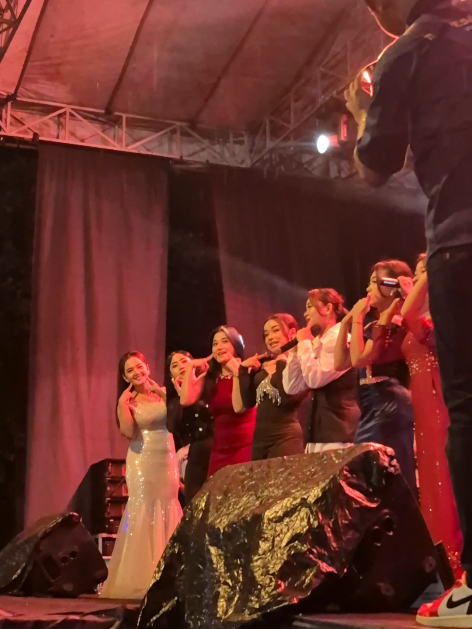 all artisnya @mahesa_music_real  luar biasa.@intanaafifah_ @nandasapir @farizkendang .#mahesamusic #farizkendang #intanafifah #sbpromosindobali 