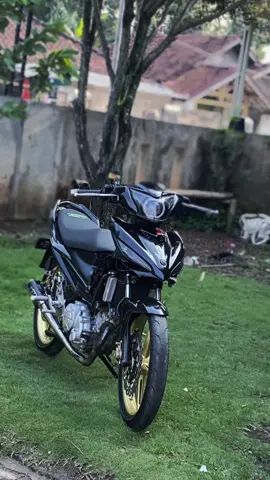 Solostyle nya Kaka #mxsolorayastyle🔥 #modifikasimx135cc #modifikasimxnewproper #fyppppppppppppppppppppppp 