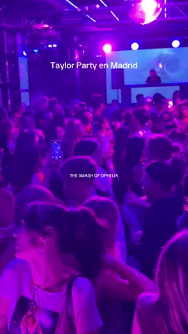 we have a smash hit in our hands #thefateofophelia #thelifeofashowgirl #taylorswift #party #madrid