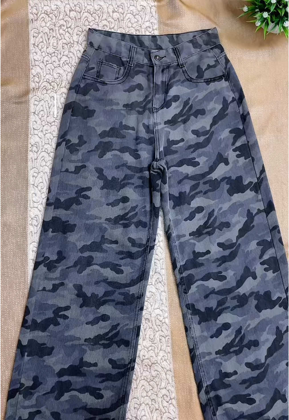 Denim Baggy Camouflage Pants #baggypants #baggy #camouflagepants #camouflage #pantsforwomen 
