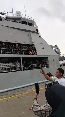 Bukan tentang pergi pagi pulang subuh tapi pergi 2025 kembali 2026.  Selamat bertugas dan berjuang 🫶 #fyyyyyyyyyyyyppppppppppppppp #fyyyyyyppppppppp #istriprajurit 