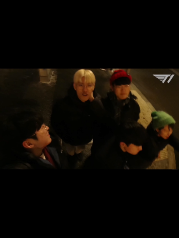 Ngày họ đến Berlin, tôi để quên trái tim mình ở lại...✨ #zofgk #forever #fighting 