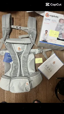 Em thanh lý địu Ergo chính hãng nha 💕 Dùng cực tiện luôn – mẹ nào có bé nhỏ nên có 1 cái 👶 👉 Địu được từ sơ sinh tới hơn 3 tuổi, đeo trước, sau đều ok 👉 Giảm đau vai, đỡ mỏi lưng, giữ dáng ngồi chuẩn cho bé 👉 Vải êm – thoáng khí – dễ giặt, bền cực kỳ luôn 🌸 Em dùng kỹ lắm, còn rất mới ✨ Mẹ nào ưng thì inbox nhanh, em ship toàn quốc nha 🚚💌 Ai chốt trước em gửi trước nha ạ 🫶 #thanhlyđịu #địuErgo #Ergobaby #địuem #địuchínhhãng           