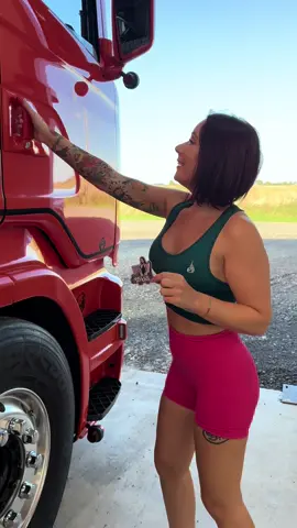 So much fun getting to become part of the @therealfaketrucker sticker collection 😝😝😂