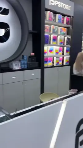 free iPhone 17 dari pstore guys next siapa ya ? @Debs x Benings Mall #iphonexr #debsminrab #masukberanda #fypppppppppp #fypage