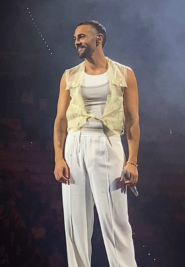 NO STRESS NO NO NO ❤️‍🔥@Marco Mengoni #perte #marcomengoni #neiperte #mengonilive2025 #viral 