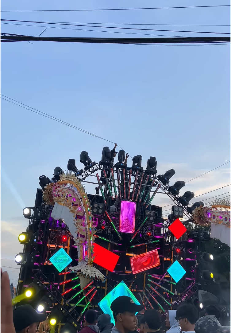 Sinar Music Finish Pagi Karnaval Gampingan @SINAR MUSIC  OFFICIAL #sinarmusic #allingampingan #allingampingan2025 #karnavalgampingan #karnavalsoundsystem #karnaval2025 #soundhoregjawatimur #foryoupage #fypシ゚viral #fypシ゚ 