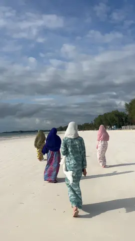 مَالِي بحر يرسينِي مركَب غرامِي تاه في لجّت الستيني ضيعت أنا مجْراه