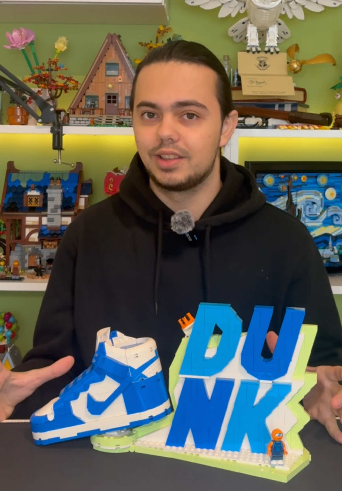 Adidasi de lego? De fapt…un NIKE lego… Da, EXISTA! Si il gasiti la @brickdepot.ro ! 🫡 #lego #nike #shoes #brickdepot #atelierulluiraul 