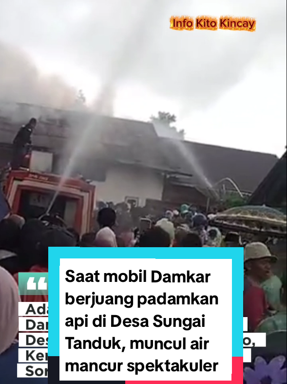 🚒💦 Aksi Pemadaman yang Tak Biasa! Saat mobil Damkar berjuang padamkan api di Desa Sungai Tanduk, Kayu Aro, muncul air mancur spektakuler dari selang pemadam! 🔥 Minggu sore (12/10/2025) jadi saksi perjuangan petugas melawan si jago merah dengan semangat luar biasa. 🙌 #Kerinci #KayuAro #Kebakaran #DamkarKerinci #SungaiTanduk  