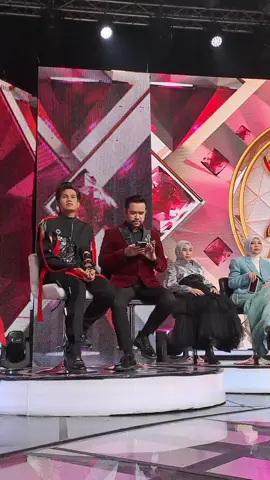Penampilan Valen Da7 Membawakan Lagu Rena Berhasil Mendapatkan 3 SO Dari Para Dewan Juri Dikonser Result D'Academy 7 Top 10 Group 1 Dan Para Academia Semua Lolos  ##fyp #indosiar #da7indosiar #viralvideo #fyppppppppppppppppppppppp 