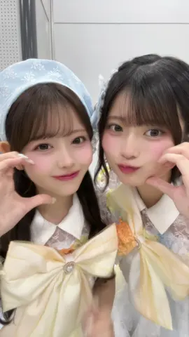 今日は一緒に新メンバーとして加入した濵嵜愛子ちゃんと☀️ あいちゃんはね〜、とっても顔が小さくて可愛くて優しくて頼りになるお姉さんです😋 間違ってることは間違ってるって言ってくれるし褒める時は褒めてくれる素敵な女の子です🍑 元々韓国のアイドルオーディションを受けてたこともあって歌もダンスも上手なの！✨ 頼りにしてます♡ @ai_luvly  #澤村いろは #濵嵜愛子 #カワラボサウス #KAWAIILABSOUTH #カワラボ