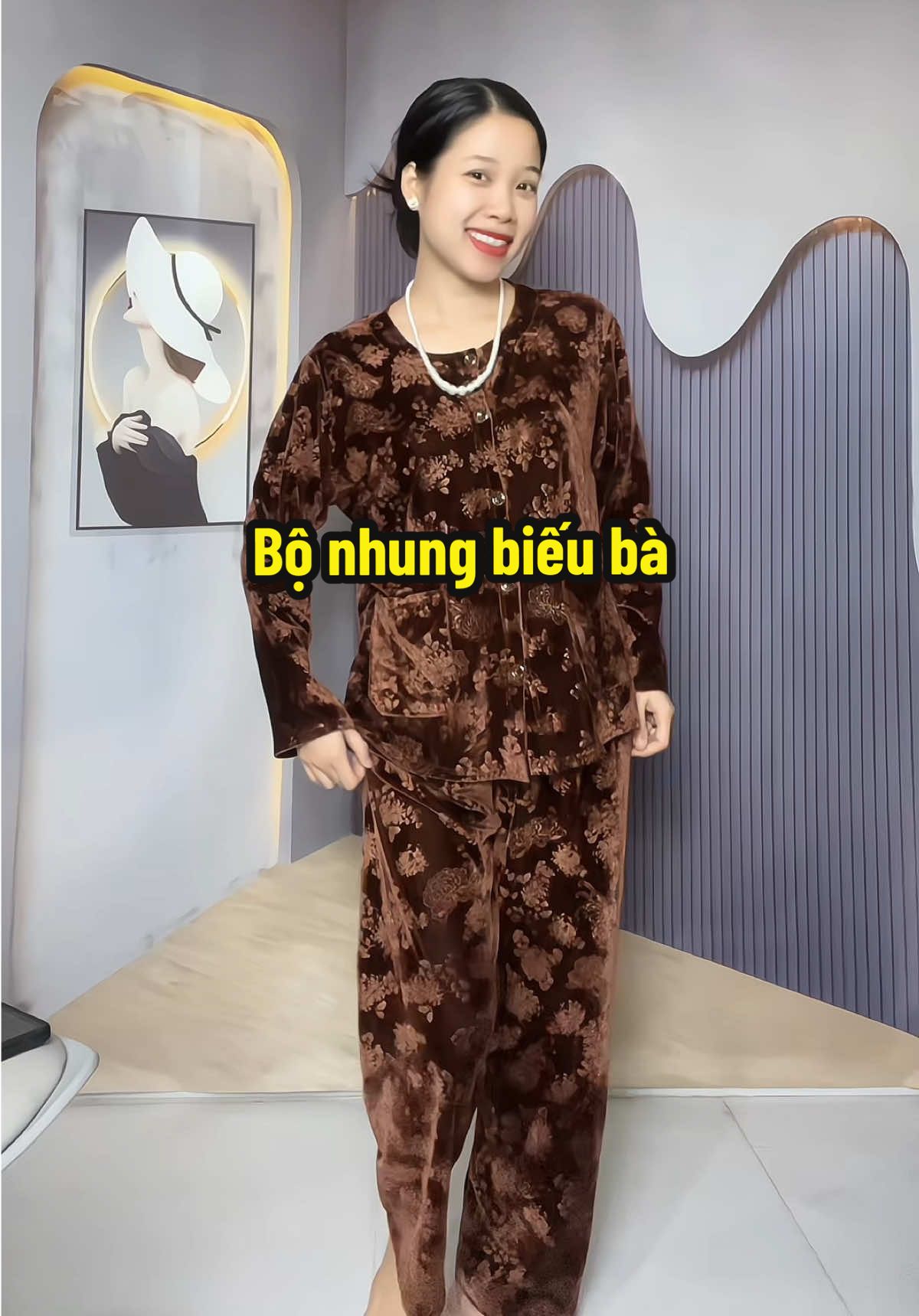 Trả lời @Tiệm Hai Vợ Chồng mua bộ quần áo bà ba chất nhung đúng ý bà thích #dotrungnien #tiemhaivochong #dotrungnienchome #bonhungchobavame #dobotrungnien 