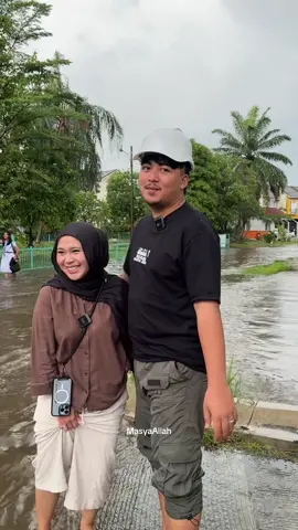 Tangsel diguyur hujan, kamtor kita banjirr