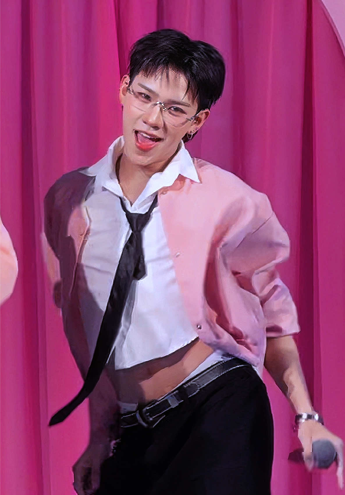 น้องปลั๊กกี้ใส่เสื้ออารายสเะ่ดกพฟหกดเ้่าวว🫠 #PLUGGY_PERSES @ThePluggy  #barenblissPinkPrecious #barenblissxPERSES #PERSES_TH #fyp 