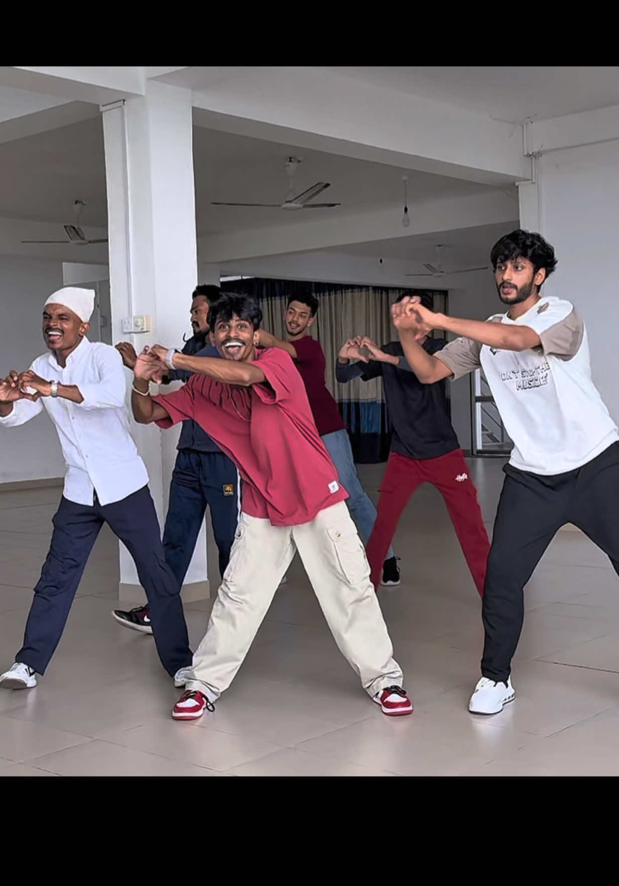 මේ වගේ ඩාන්ස් කරන්න කෙල්ලෝ , කොල්ලෝ ඔක්කොටම අපේ Class එකට එන්න පුලුවන්🤪🙌Class details—0779630716—Dc by : Sadil Dancer #fyppppppppppppppppppppppp #viralvideo #sadildanceschool #sadil_dancer 
