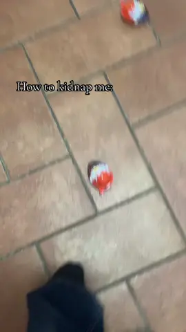 #strangerthings #kinderjoy #elevenhopper #milliebobbybrown #sadiesink 