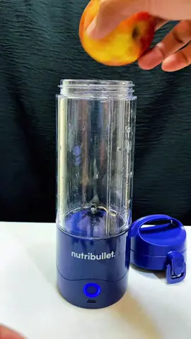 Watch the Magic Happen🍎⚡#asmr #protableblender #satisfyingvideo #viral #juice 