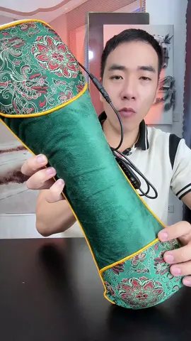 Gối Ngải Cứu Làm Nóng hỗ trợ đau mỏi cổ vai gáy và ngủ ngon